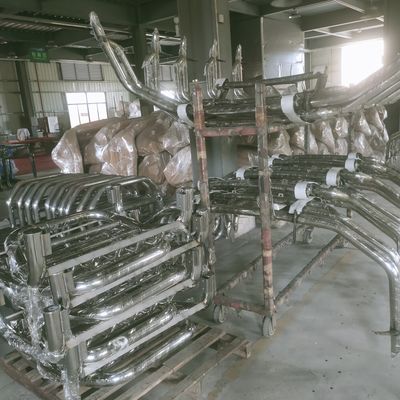 Nuevo Easy Car Frente del parachoques delantero de acero inoxidable Bull Bar con luces LED para toyota Hilux Vigo Revo Rocco Nissan NP300 Navara Isuzu Mitsubishi Volkswagen Ford F150 Raptor Ranger