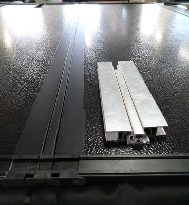 Cubierta de plataforma del camión del doblez de Wholesale Aluminum Tri del fabricante del OEM instalación fácil de 10 minutos para Hilux Revo