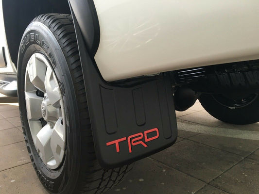 Los accesorios autos al por mayor 4X4 salpican a los guardias para los camiones, peso de los guardabarros 1515g de la recogida