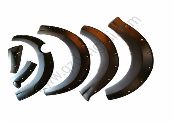 La defensa superior del camión de las materias primas señala por medio de luces color negro para Mazda BT-50
