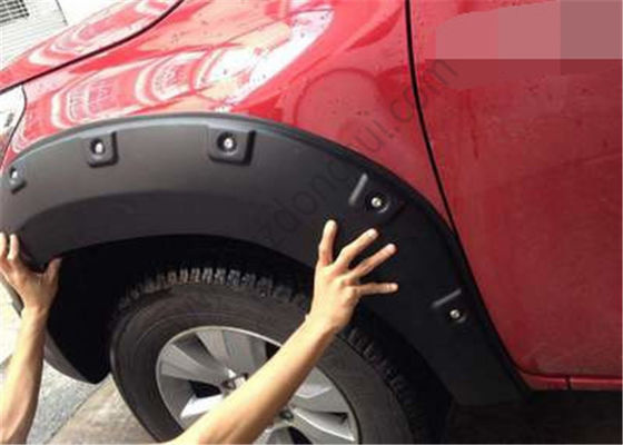 La defensa plástica probada el 100% del camión del ABS señala por medio de luces conveniente para Toyota Hilux Revo