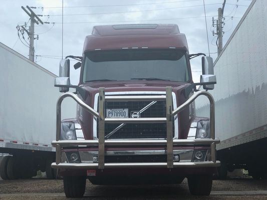 Fábrica de Dongsui Precio original de estilo nuevo y duro Semi camión Bumper Deer Guards para Freightliner Cascadia Volvo Internacional Prostar Kenworth Peterbilt Mack Pinnacle