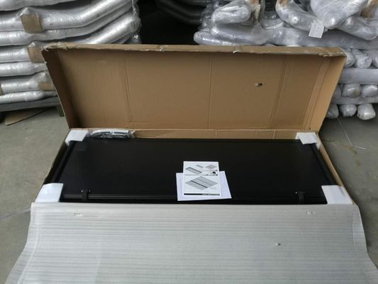 Cubierta de cama triple suave del Tonneau del PVC 12 meses de garantía para Toyota Hulix Revo