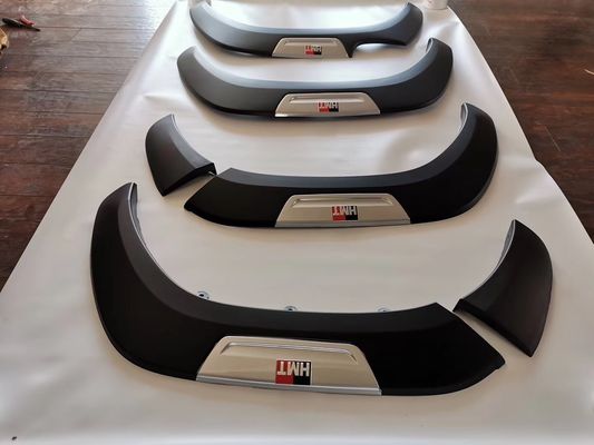 Llamaradas de la defensa del camión para Toyota Hilux Revo 2016-2019 y 2021