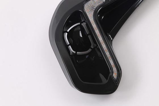 Lámpara de niebla de luz diurna para Toyota Hilux Revo 2021