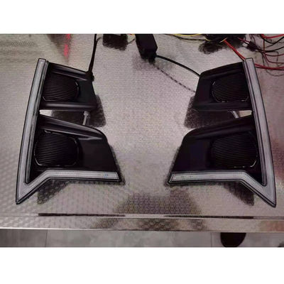 La lámpara modificada para requisitos particulares de la niebla del coche para Isuzu Dmax 2020 coge una vida más larga
