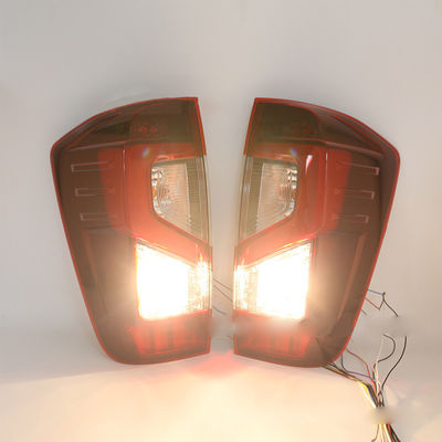 La luz de la cola del coche del brillo del LED para Nissan Navara 2021 coge los accesorios posteriores autos