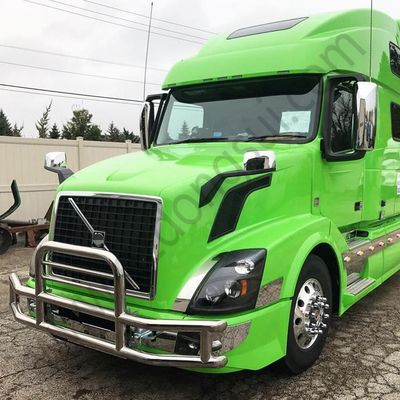 Dongsui Fabrica clásico duro de la fábrica de América del Norte precio original nuevo estilo Semi Truck Bumper Deer Guards Para Freightliner Cascadia Volvo Internacional Prostar Kenworth Peterbilt Mack Pinnacle